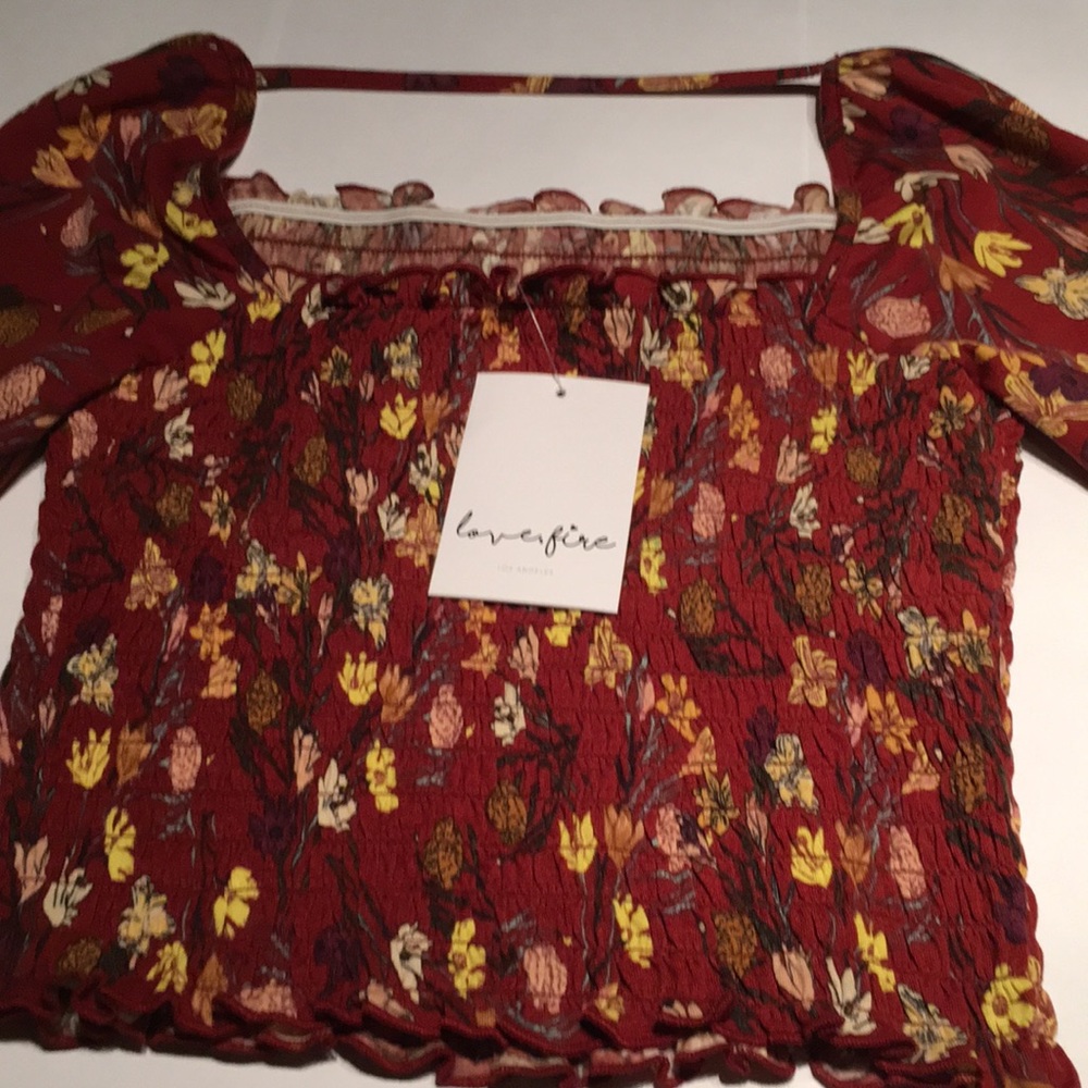 Burgundy Floral Crop Top - Picture 2 of 6